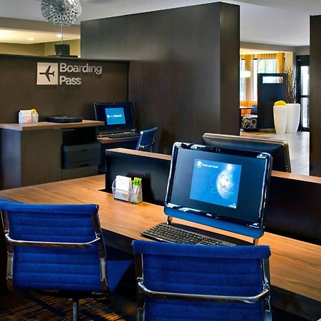 Courtyard By Marriott Hartford Windsor Airport Hotel Exterior foto