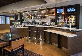 Courtyard By Marriott Hartford Windsor Airport Hotel Exterior foto