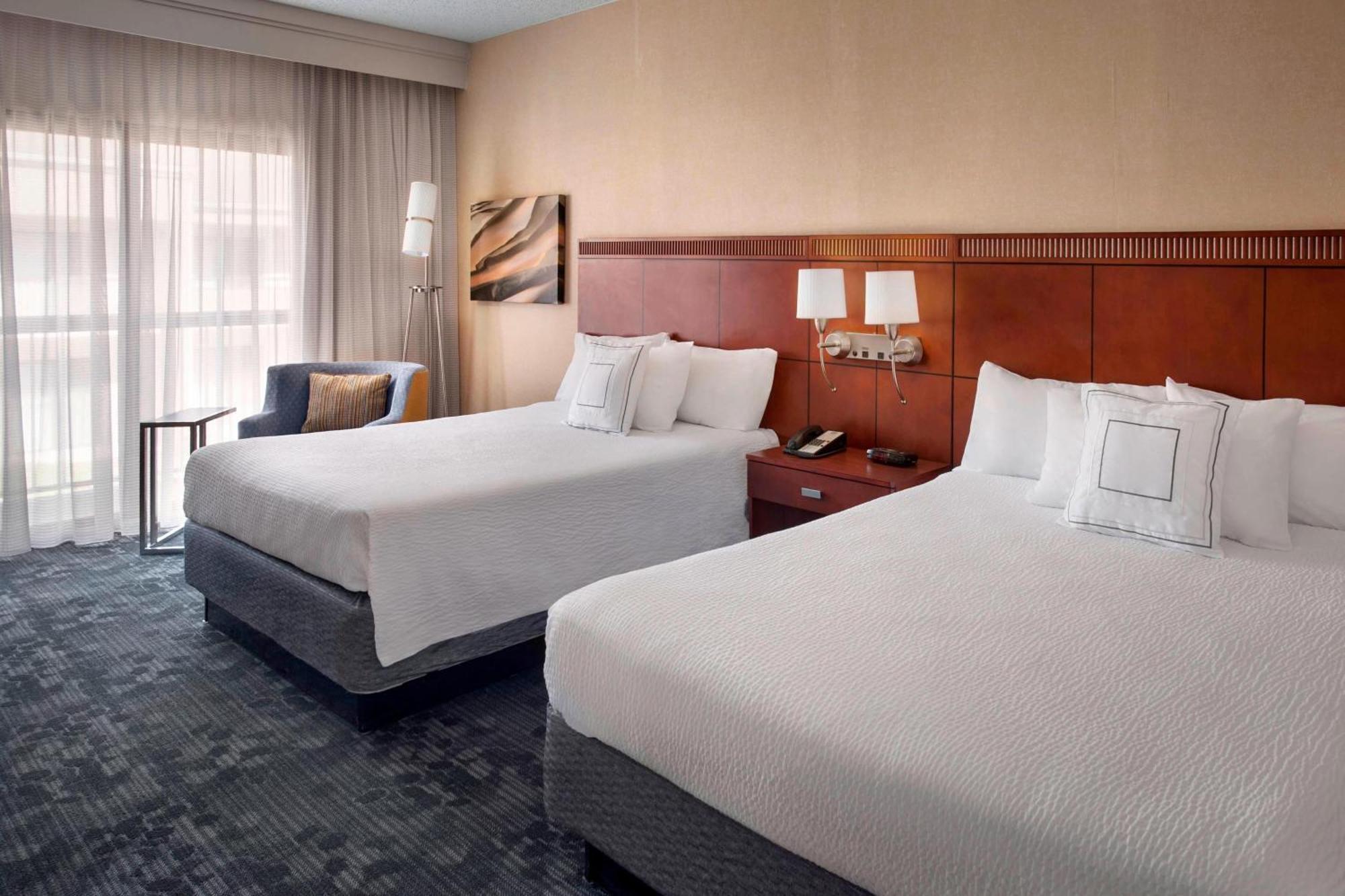 Courtyard By Marriott Hartford Windsor Airport Hotel Exterior foto