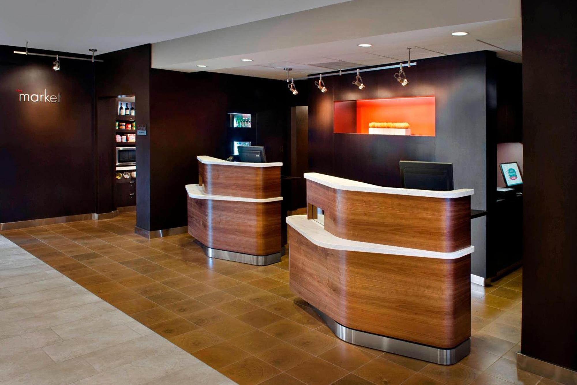 Courtyard By Marriott Hartford Windsor Airport Hotel Exterior foto